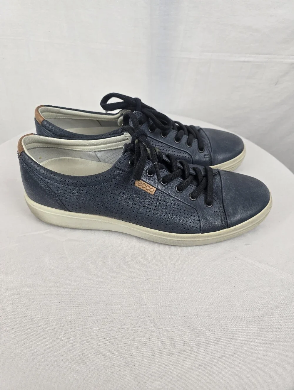 ECCO Men's Casual Slip-On in Navy and Cream Shoe Sz 9